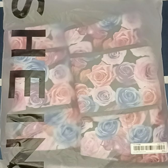 SHEIN Plus Size Waist Trainer - Picture 2 of 12